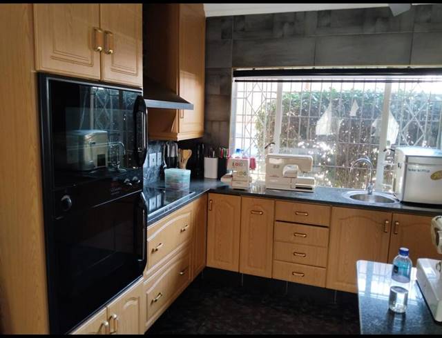 4 BEDROOM HOUSE FOR SALE IN BRACKENDOWNS